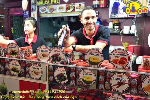 tour-phu-guoc-cho-dem-phu-quoc-cuongdulich.com00015