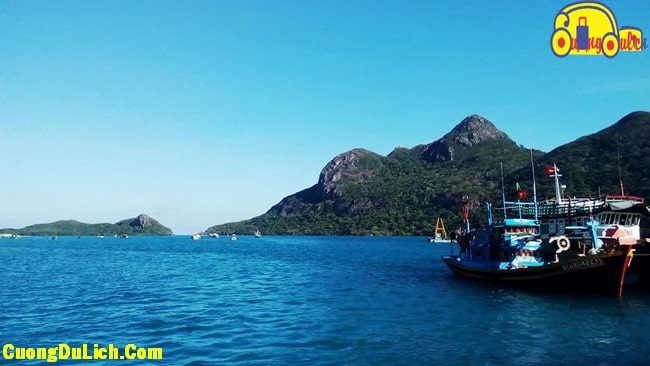 di-du-lich-con-dao-vieng-nghia-trang-hang-duong-8