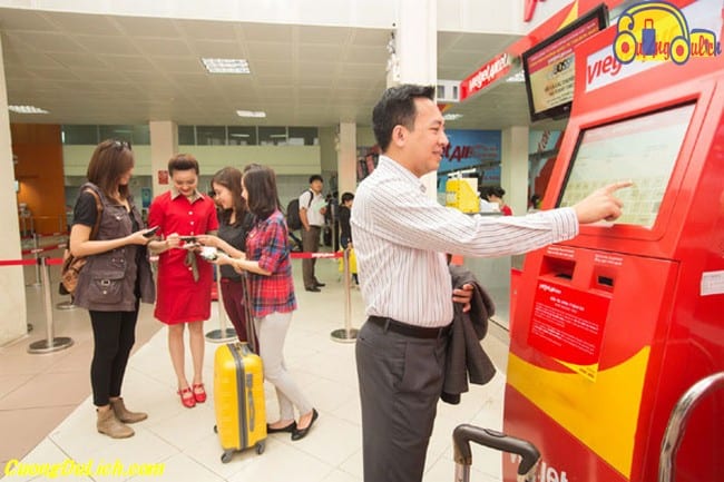 huong-dan-lam-thu-tuc-may-bay-13
