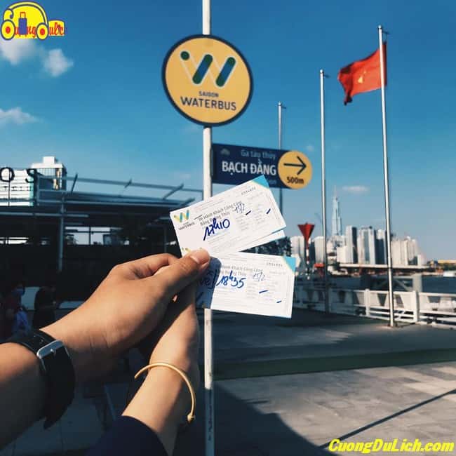 buyt-tren-song-sai-gon-water-bus-7