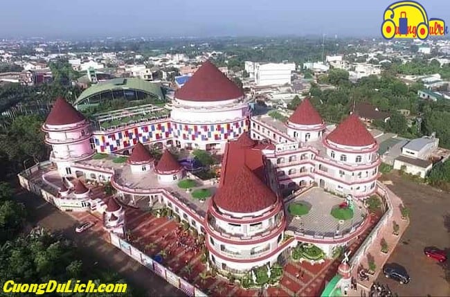 lau-dai-hello-kitty-o-buon-ma-thuot-7
