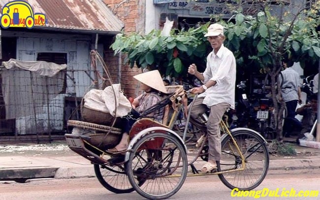 CYCLO - The favorite means of transportation for foreign visitors when coming to Vietnam