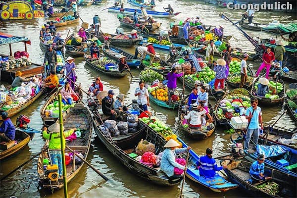 Guide to eating at Cai Rang Floating Market in Can Tho in detail