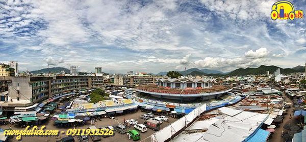 Guide to shopping and dining at Dam Market in Nha Trang
