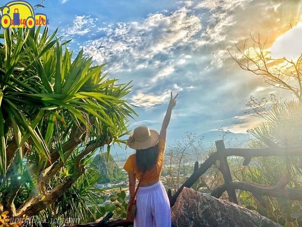 Misconceptions About Tour Guides That Everyone Misunderstands