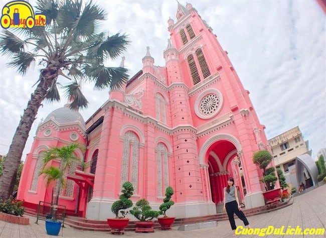 Top 10 Most Beautiful Churches in Vietnam for Free Selfie